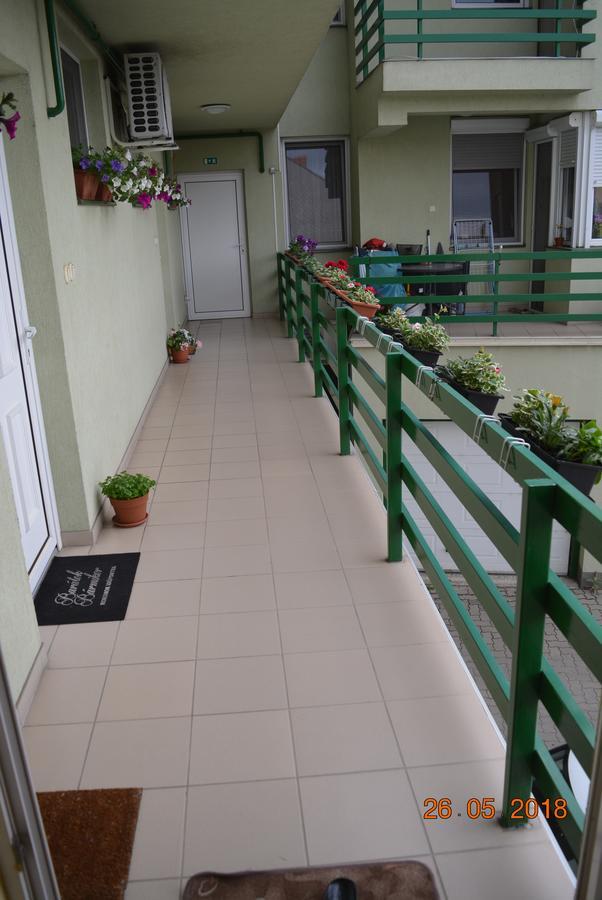 Berettyo Central Apartment Berettyoujfalu Ngoại thất bức ảnh